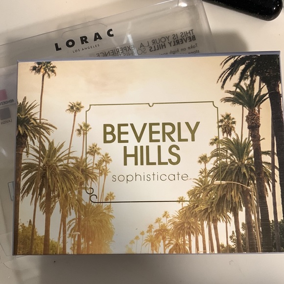 Lorac Beverly hills Sophisticated eyeshadow and cheek shades palette. - Picture 3 of 3